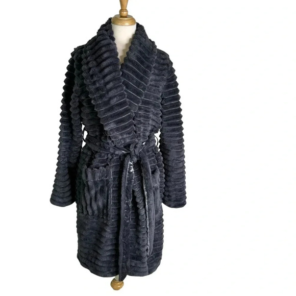 Anthropologie Mariposa Faux Fur Ribbed Wrap Belted Robe Dark Gray Size XS/S - Picture 4 of 11